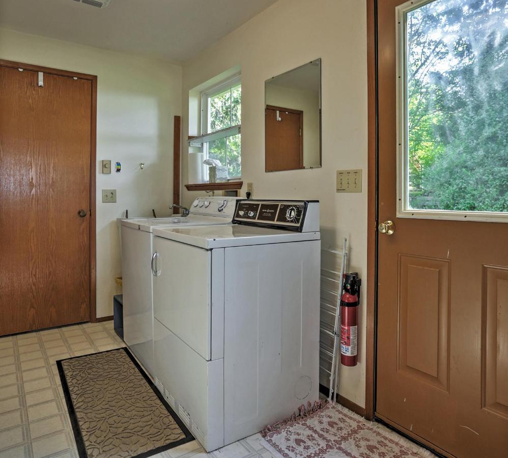 Warm Beach Hideaway With Private Beach! Stanwood Exterior foto