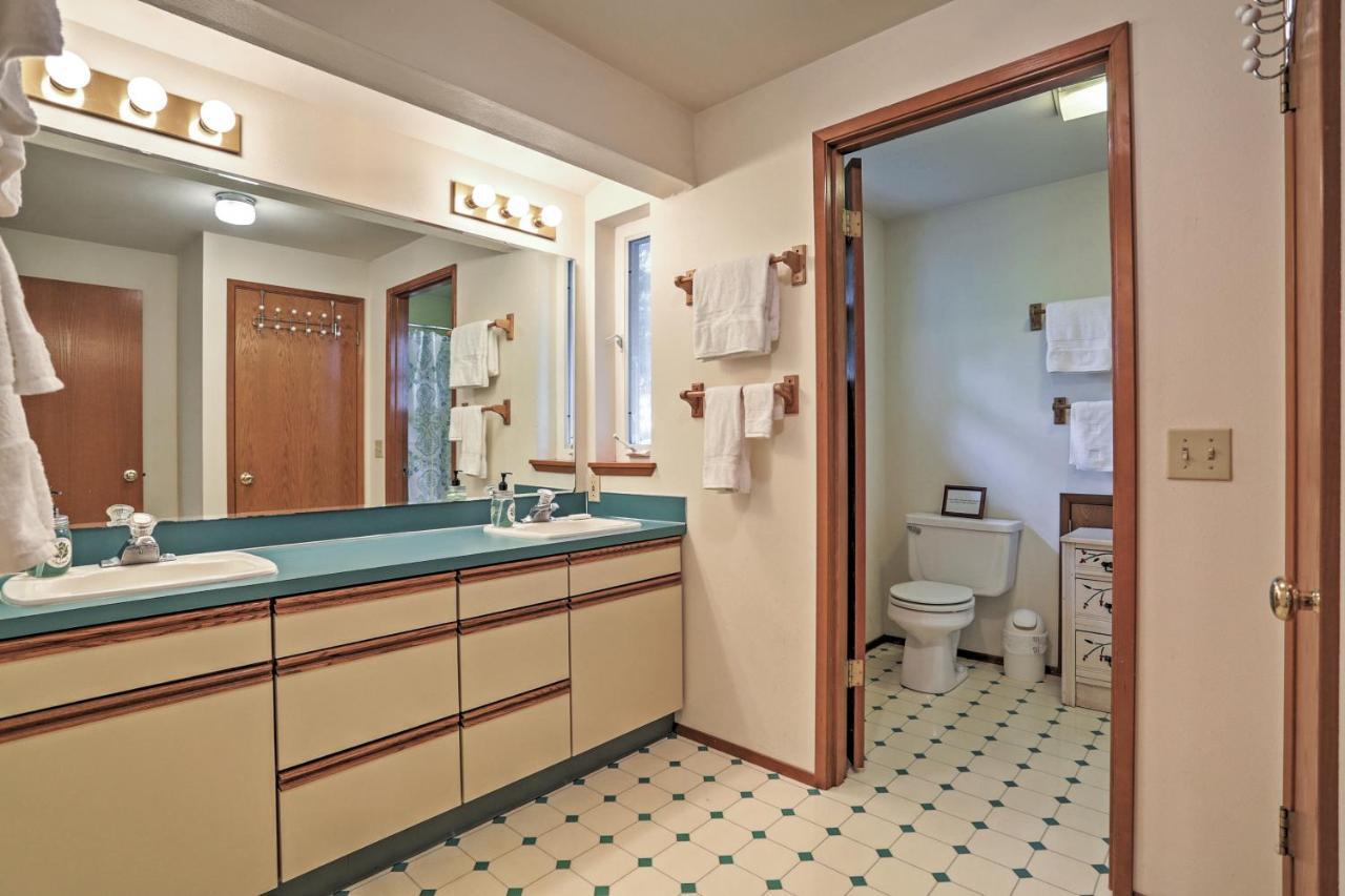 Warm Beach Hideaway With Private Beach! Stanwood Exterior foto